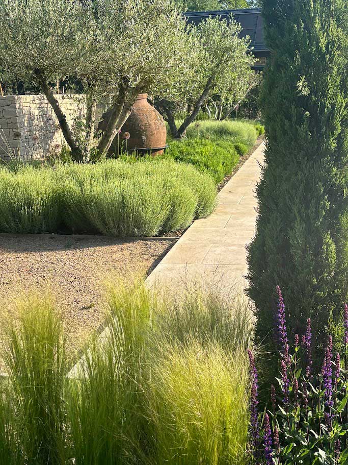 Hampshire retreat garden - Rae Wilkinson